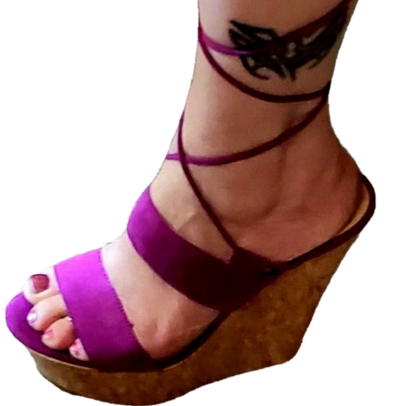 Just Fab Faux Suede Wedges - Picture 15 of 15